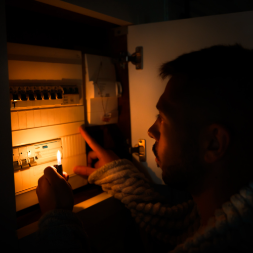 Why Does My Solar System Turn Off During a Power Cut?